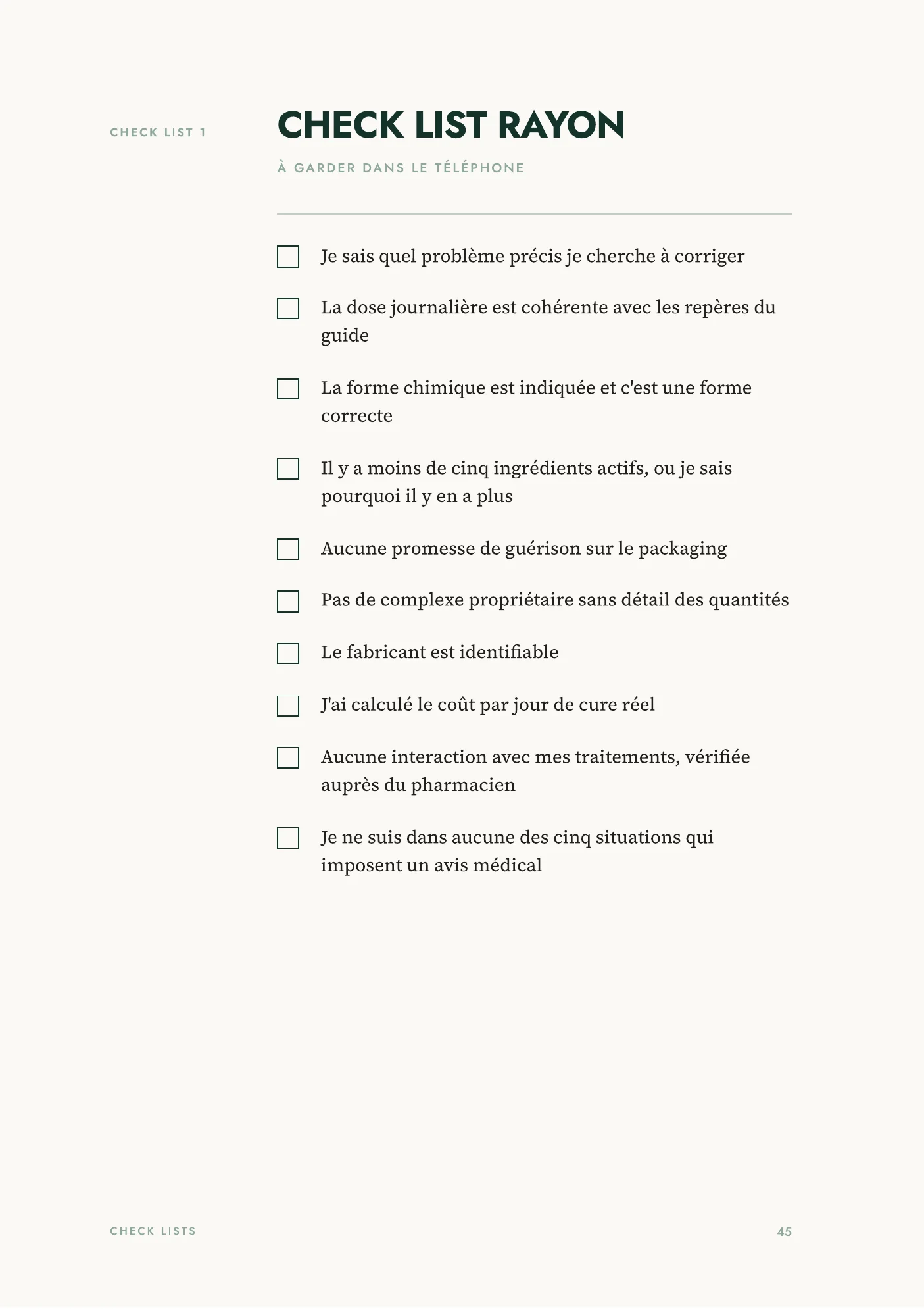 Page 45 du guide, « Check list rayon, à garder dans le téléphone » : dix cases à cocher, parmi lesquelles la forme chimique indiquée, moins de cinq ingrédients actifs, aucune promesse de guérison sur le packaging, et le coût par jour de cure calculé.